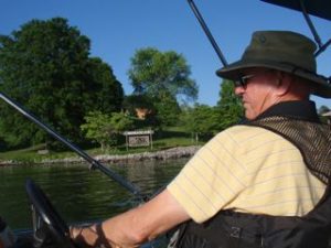 Captain Paul pilots us out of Honahlee